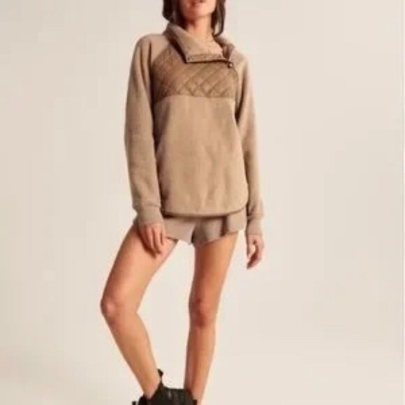 Abercrombie and Fitch Asymetrical Snap Fleece M - Picture 2 of 7